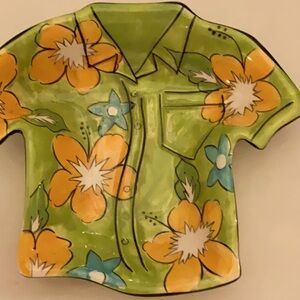 Hawaiian print ￼ serving dish